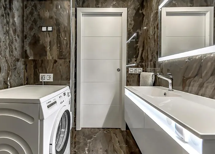 217 Elegant Vina Del Mar Pool View, Parking, Ac