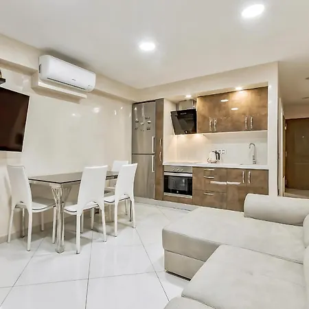 Apartment 217 Elegant Vina Del Mar Pool View, Parking, Ac