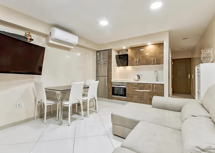 Apartment 217 Elegant Vina Del Mar Pool View, Parking, Ac